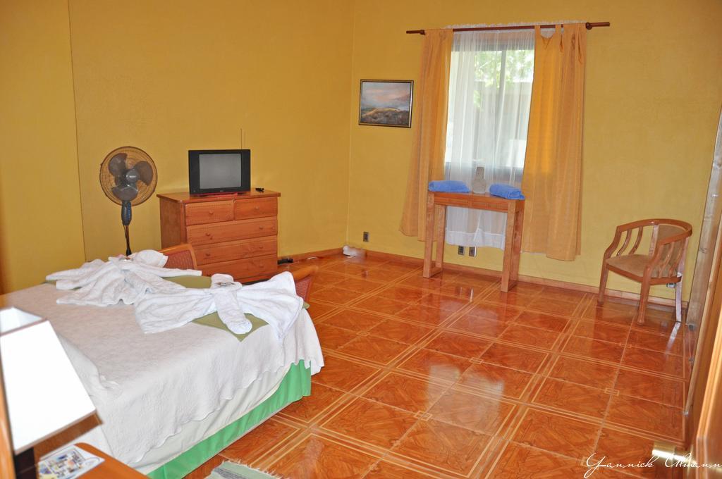 Hotel Tekarera - Kainga Nui Ханга Роа Стая снимка
